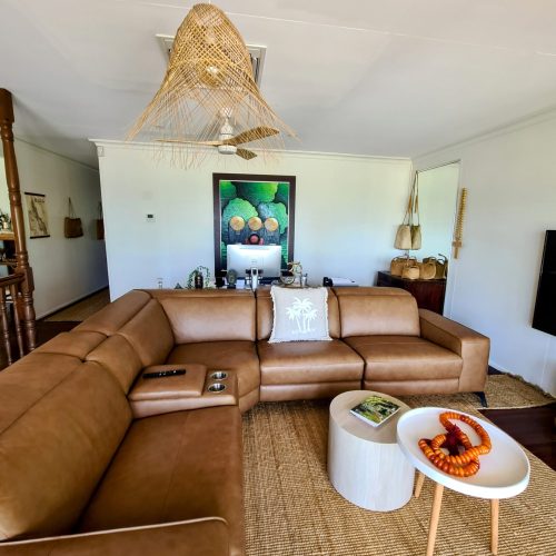 Mahina Retreat Lounge Room-min